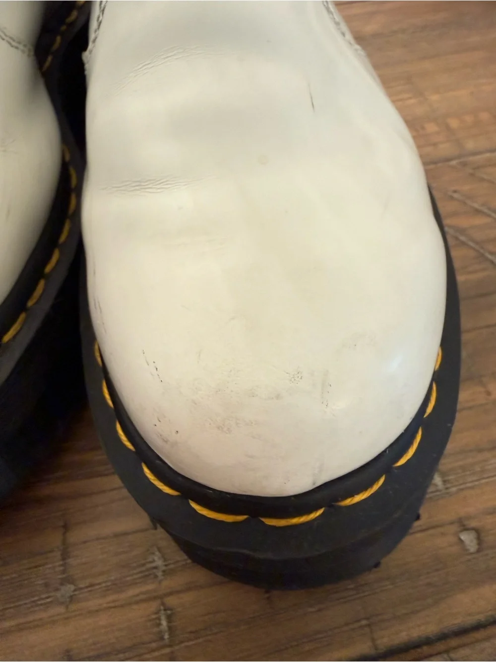 Dr. Martens 2976 Quad White Leather Platform Chelsea Boots Women’s Size 8 EU 39